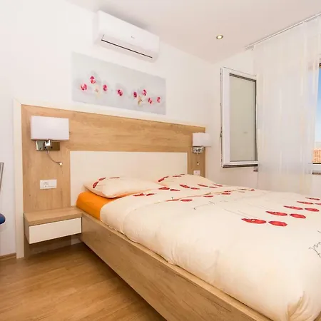 Guest house Tomislav Okrug Gornji